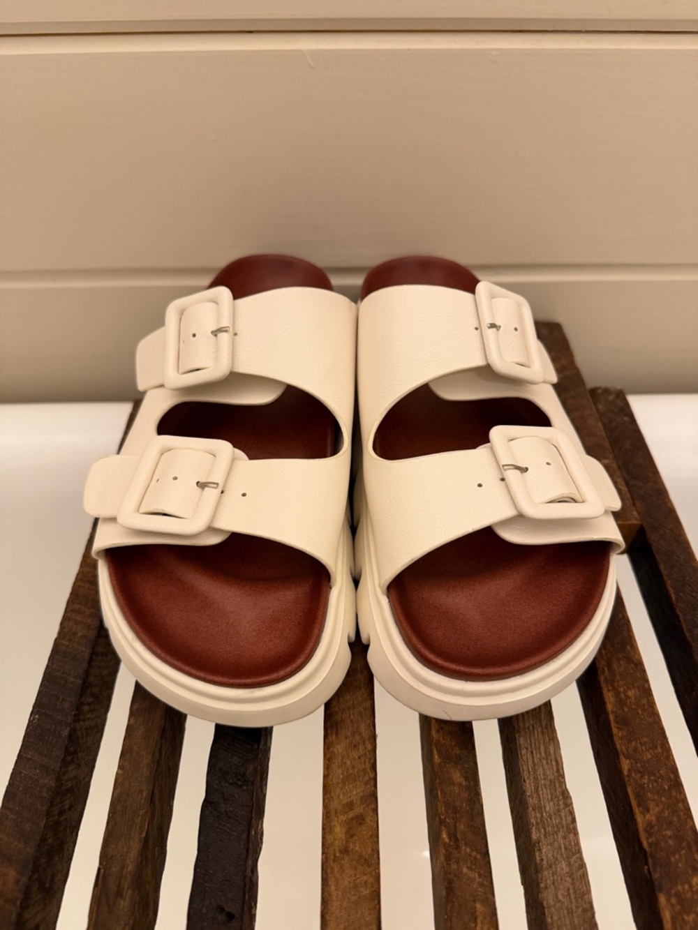 MIA Cameronn Flatform Sandal - Picture 6 of 7